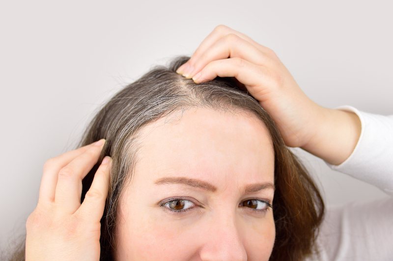 Сезонна загуба на коса: кога и защо се случва