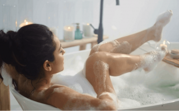 13 Важни съвети как да мастурбирате в банята